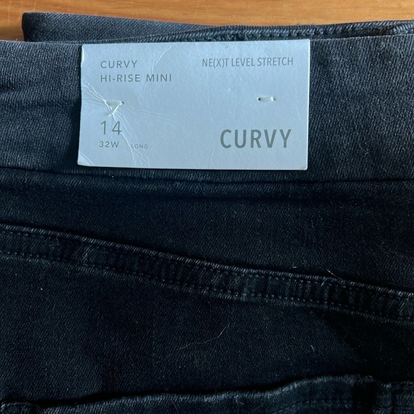 American Eagle Curvy Hi-Rise Mini Skirt - Picture 4 of 5